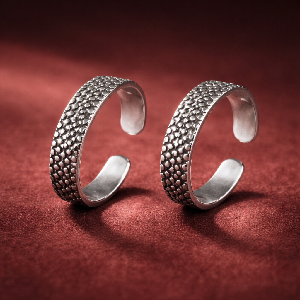 Adjustable Oxidized Silver Textured Toe Rings for Women – Vintage Boho Foot Jewelry - Arshia Creations